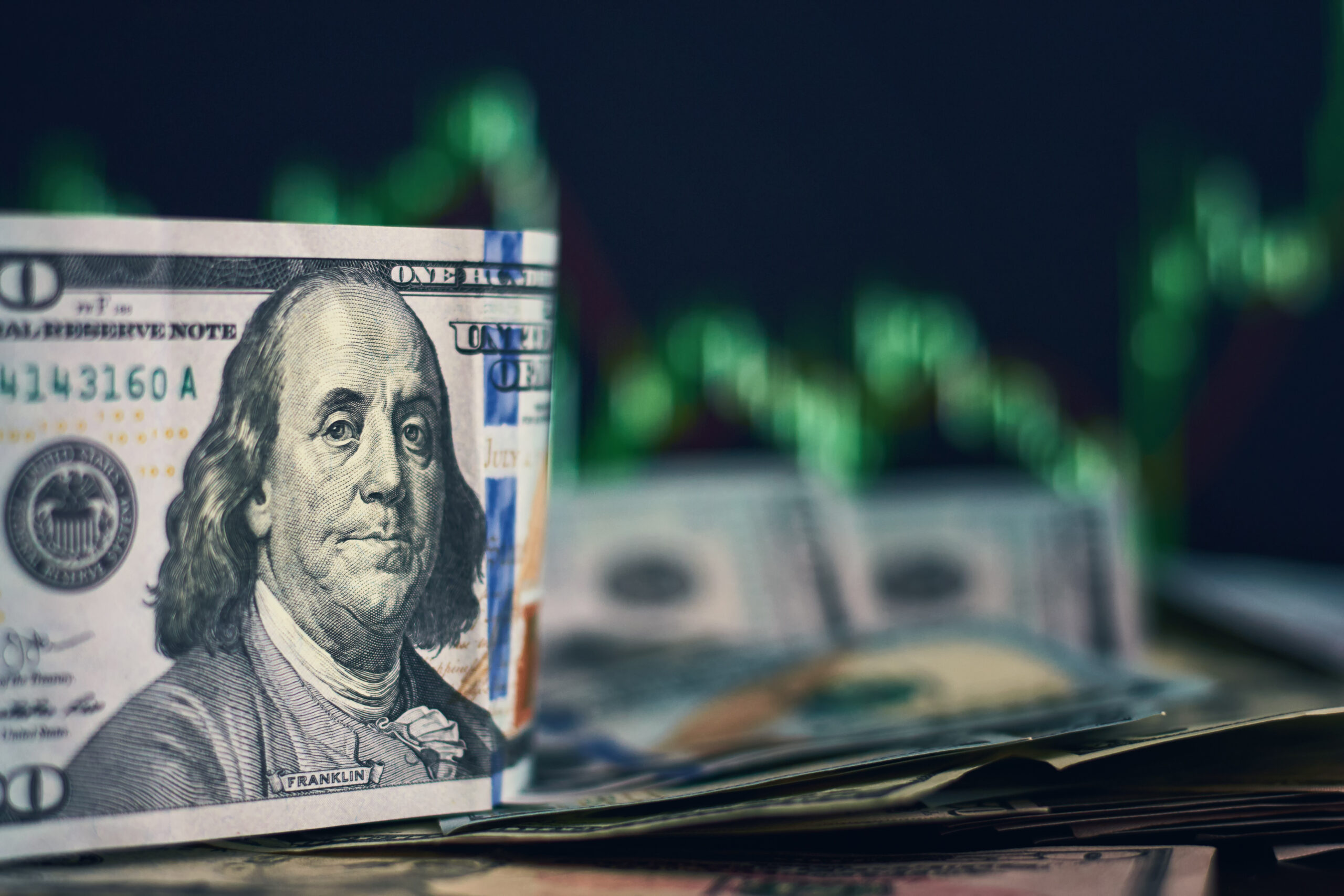 Dólar volátil: como proteger sua margem de importação com Hedge Cambial
